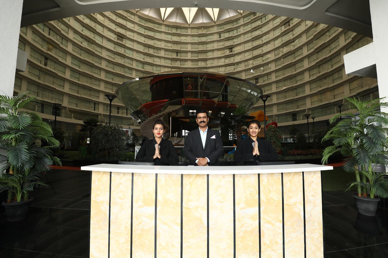 Rajhans Belliza Service Apartment Surat Exterior photo